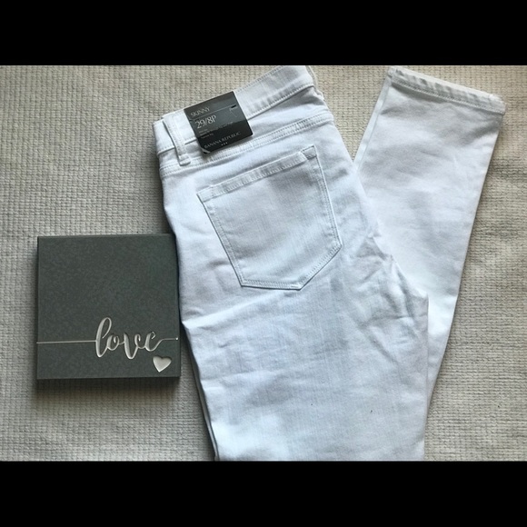 Banana Republic Denim - NWT Banana Republic Petite Skinny White Jeans
